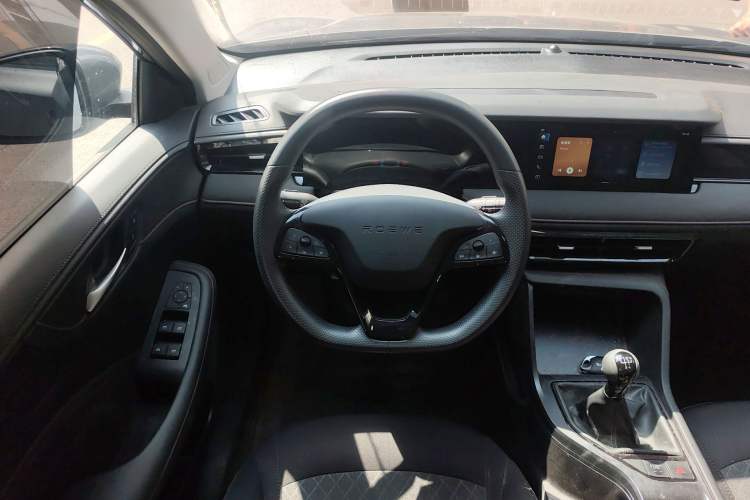 Used Roewe i5 2026 Model 1.5L Manual Comfort Version Steering Wheel
