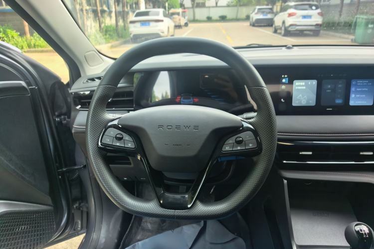 Used Roewe i5 2026 Model 1.5L Manual Comfort Version Steering Wheel
