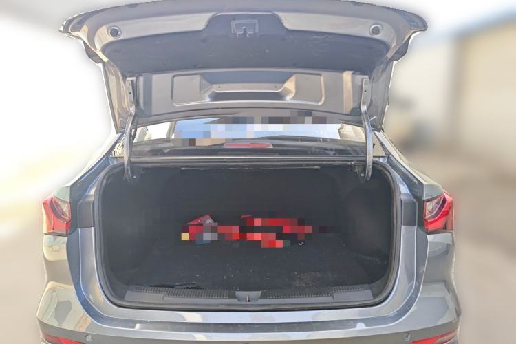 Used Roewe i5 2026 Model 1.5L Manual Comfort Version Trunk