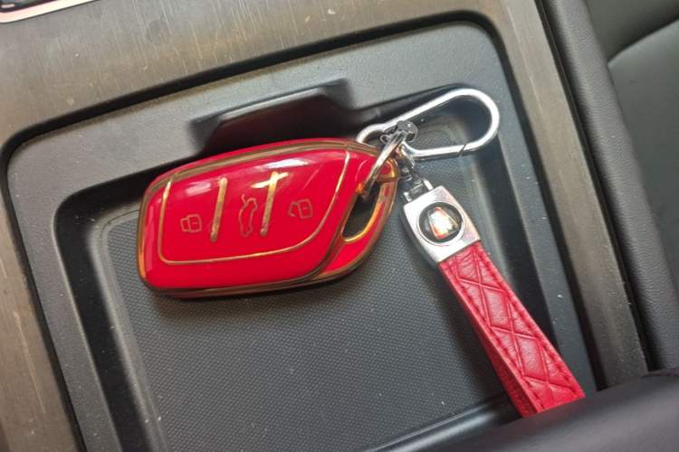 Used Roewe i5 2026 Model 1.5L CVT Prestige Version Vehicle Key