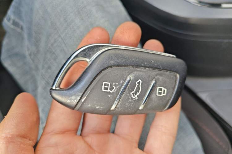 Used Roewe i5 2026 Model 1.5L Manual Comfort Version Vehicle Key