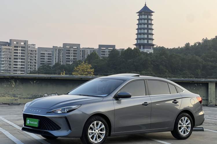 Roewe i5 2026 Model 1.5L CVT Luxury Version