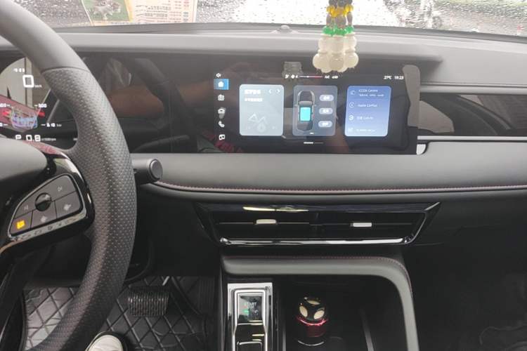 Used Roewe i5 2026 Model 1.5L CVT Luxury Version Audio And AC Panel