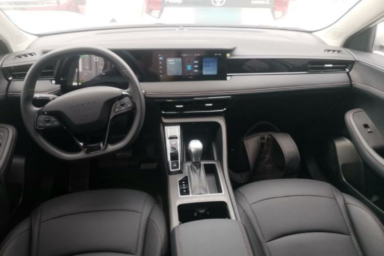 Used Roewe i5 2026 Model 1.5L CVT Luxury Version Center Console