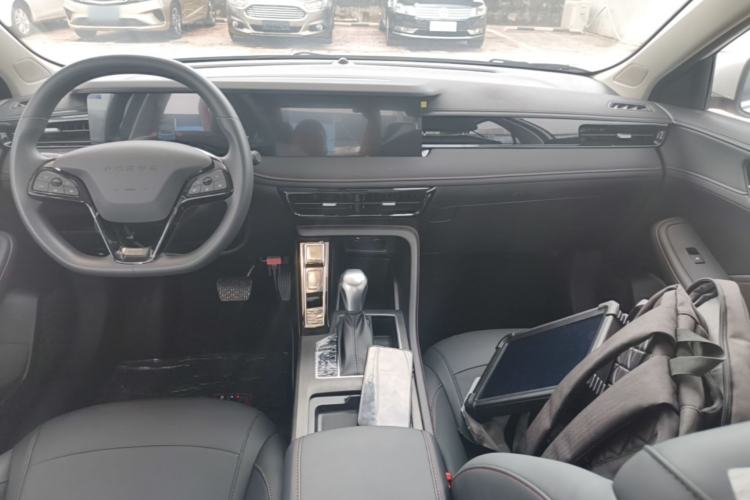 Used Roewe i5 2026 Model 1.5L CVT Luxury Version Center Console