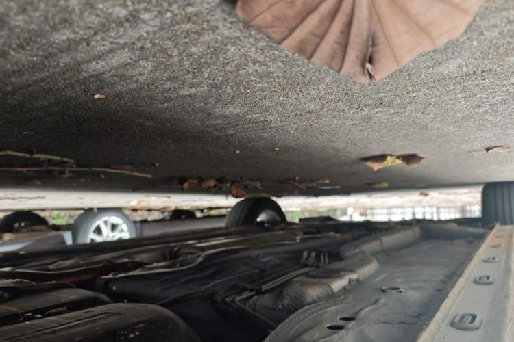 Used Roewe i5 2026 Model 1.5L Manual Comfort Version Chassis Rear Left