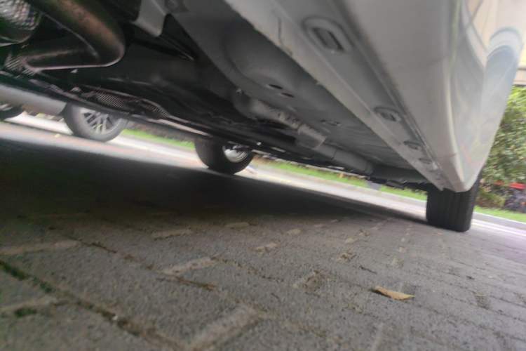 Used Roewe i5 2026 Model 1.5L Manual Comfort Version Chassis Rear Right