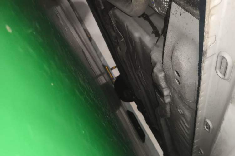 Used Roewe i5 2026 Model 1.5L CVT Prestige Version Chassis Rear Right