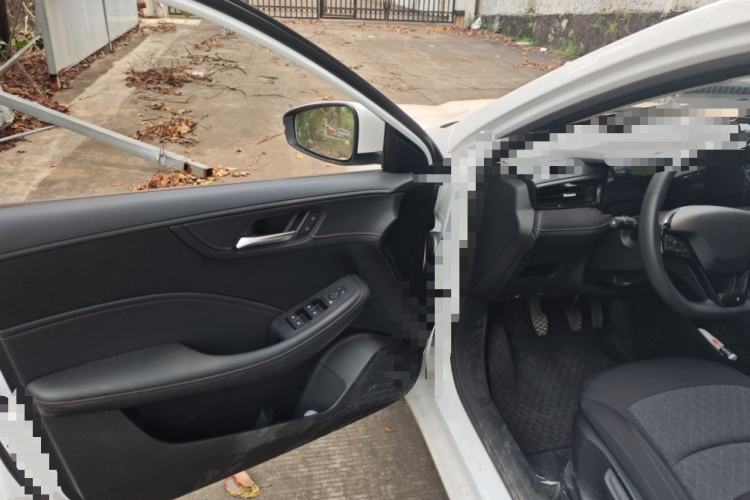 Used Roewe i5 2026 Model 1.5L Manual Comfort Version Driver Seat