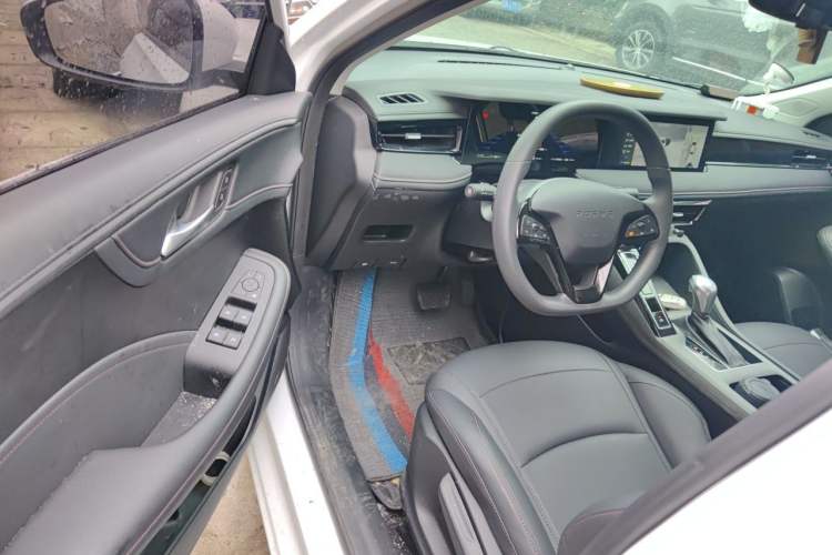 Used Roewe i5 2026 Model 1.5L CVT Luxury Version Driver Seat