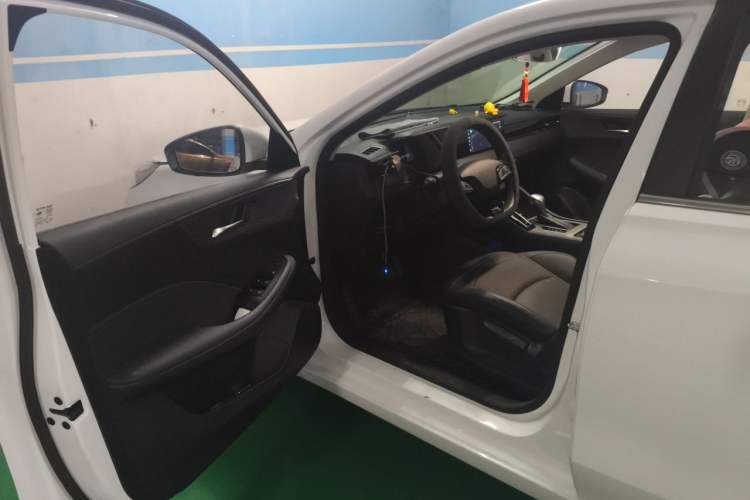 Used Roewe i5 2026 Model 1.5L CVT Prestige Version Driver Seat