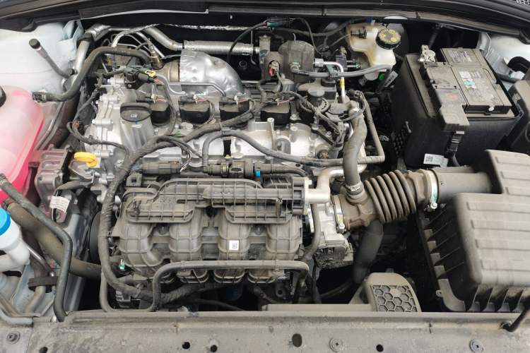 Used Roewe i5 2026 Model 1.5L Manual Comfort Version Engine Bay
