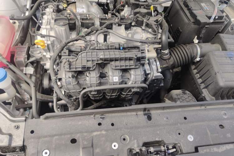 Used Roewe i5 2026 Model 1.5L Manual Comfort Version Engine Bay