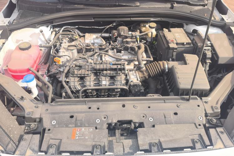 Used Roewe i5 2026 Model 1.5L Manual Comfort Version Engine Bay