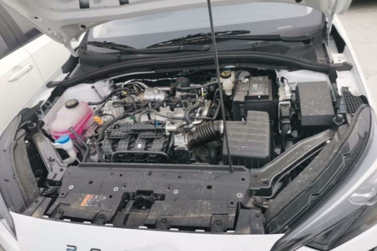 Used Roewe i5 2026 Model 1.5L CVT Luxury Version Engine Bay