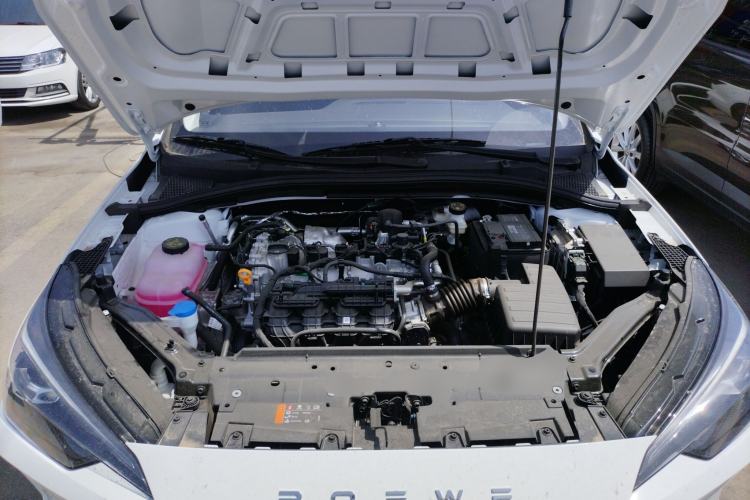 Used Roewe i5 2026 Model 1.5L Manual Comfort Version Engine Bay