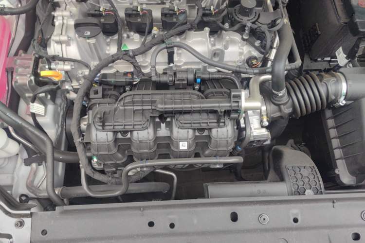 Used Roewe i5 2026 Model 1.5L Manual Comfort Version Engine Bay