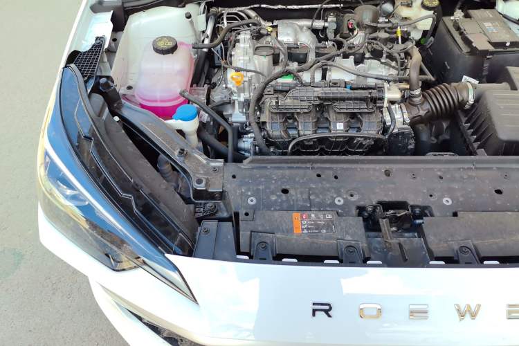 Used Roewe i5 2026 Model 1.5L Manual Comfort Version Engine Bay Right