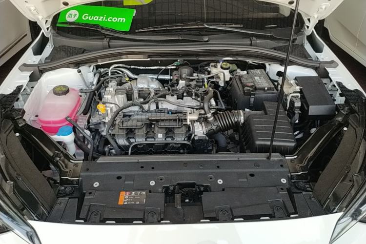 Used Roewe i5 2026 Model 1.5L CVT Luxury Version Engine Bay