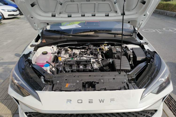 Used Roewe i5 2026 Model 1.5L CVT Luxury Version Engine Bay