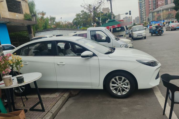Used Roewe i5 2026 Model 1.5L CVT Luxury Version Exterior 2