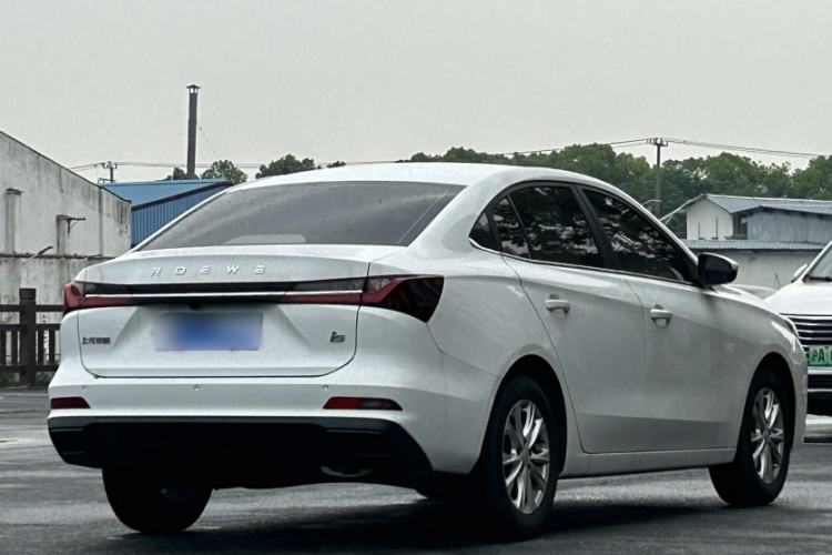 Used Roewe i5 2026 Model 1.5L CVT Luxury Version Exterior 4