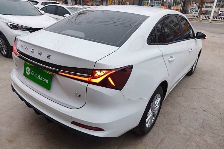 Used Roewe i5 2026 Model 1.5L Manual Comfort Version Exterior 5