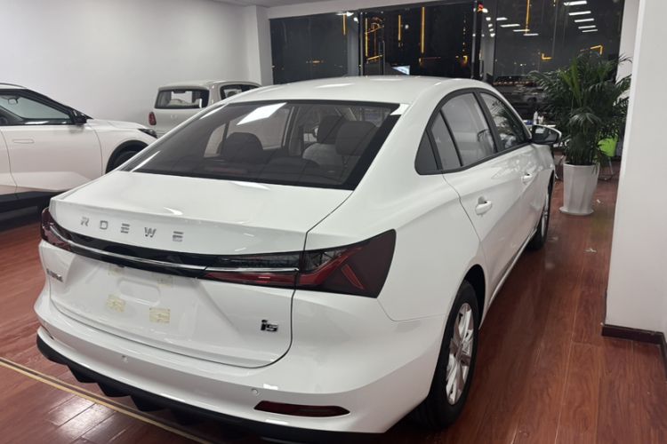 Used Roewe i5 2026 Model 1.5L Manual Comfort Version Exterior 6