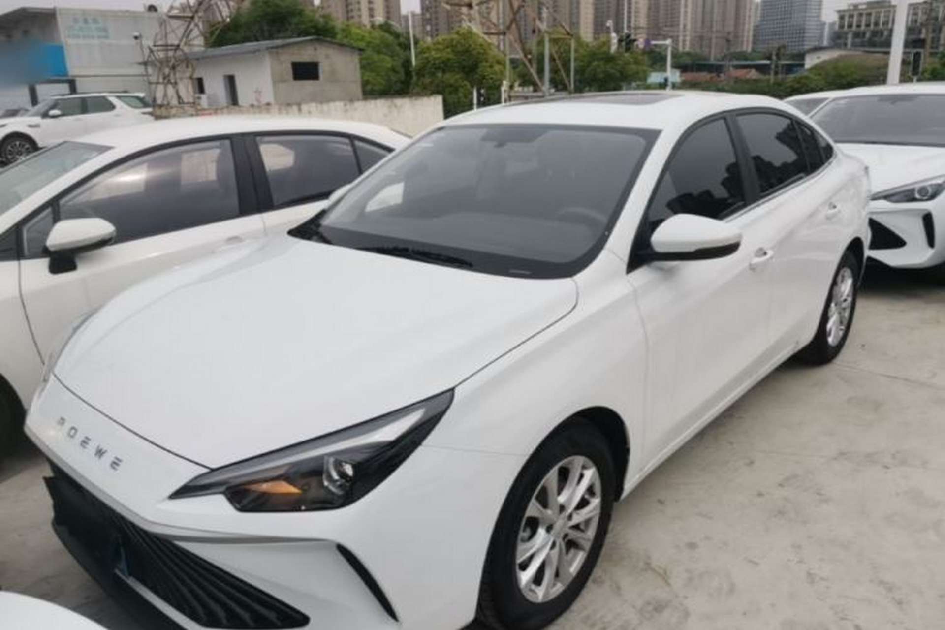 Used Roewe i5 2026 Model 1.5L CVT Luxury Version Front
