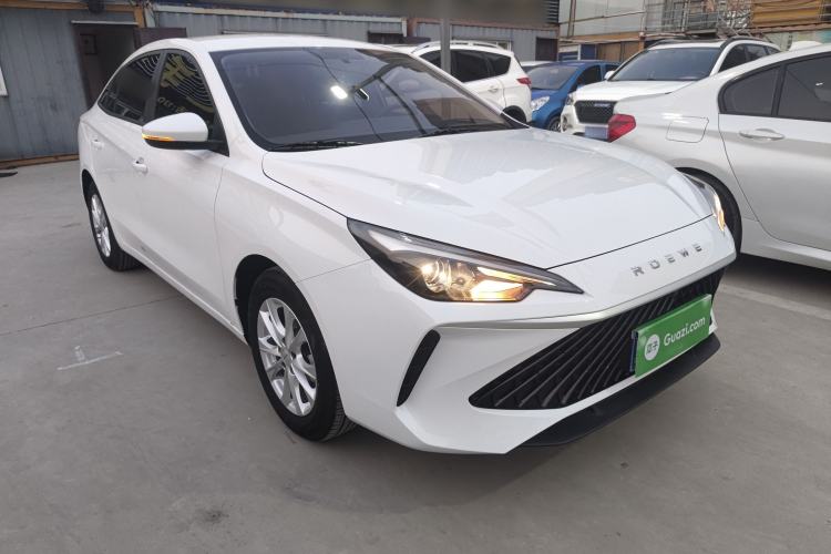 Used Roewe i5 2026 Model 1.5L Manual Comfort Version Front Right 45 Deg