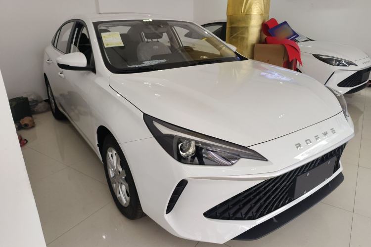 Used Roewe i5 2026 Model 1.5L CVT Luxury Version Front Right 45 Deg
