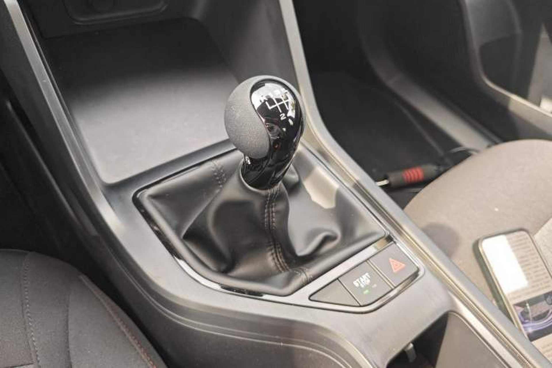 Used Roewe i5 2026 Model 1.5L Manual STD Gear Lever