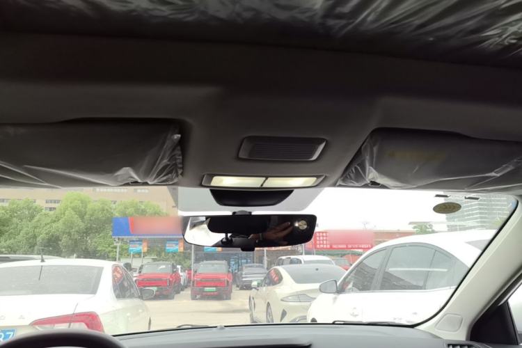 Used Roewe i5 2026 Model 1.5L CVT Luxury Version Headliner