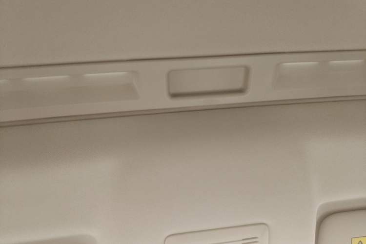 Used Roewe i5 2026 Model 1.5L CVT Luxury Version Headliner