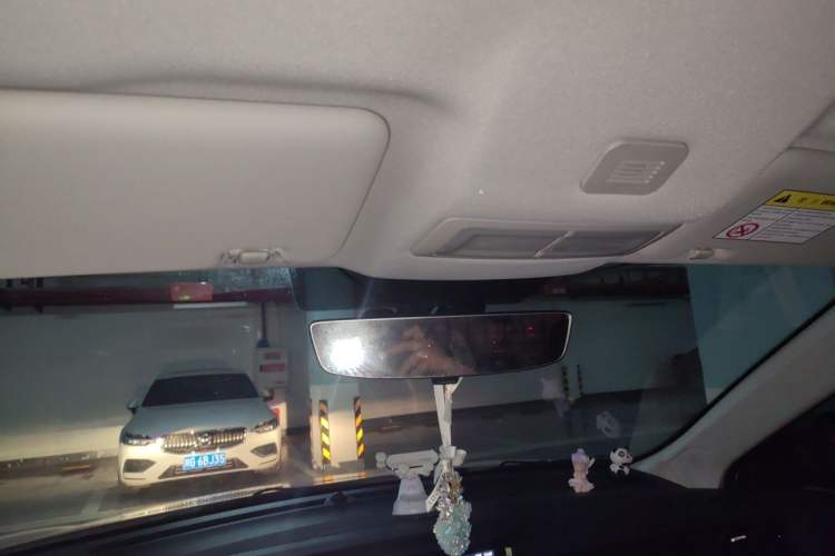 Used Roewe i5 2026 Model 1.5L Manual Comfort Version Headliner