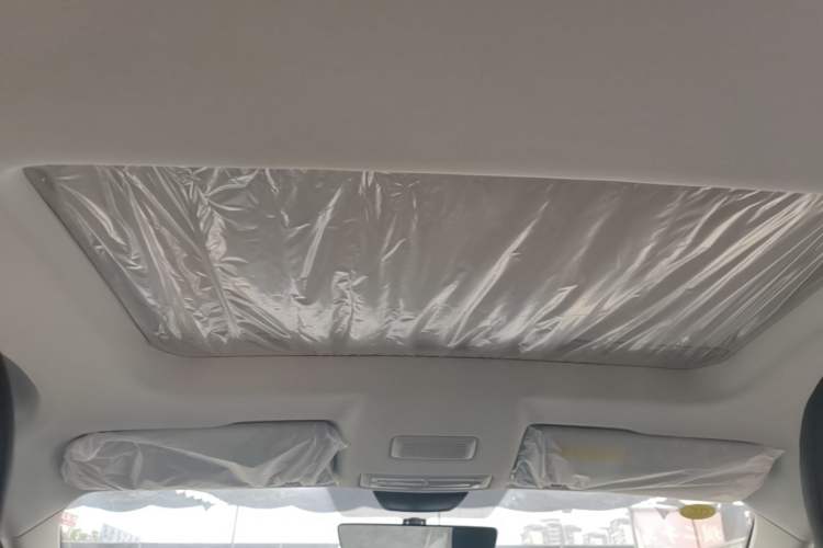 Used Roewe i5 2026 Model 1.5L CVT Luxury Version Headliner
