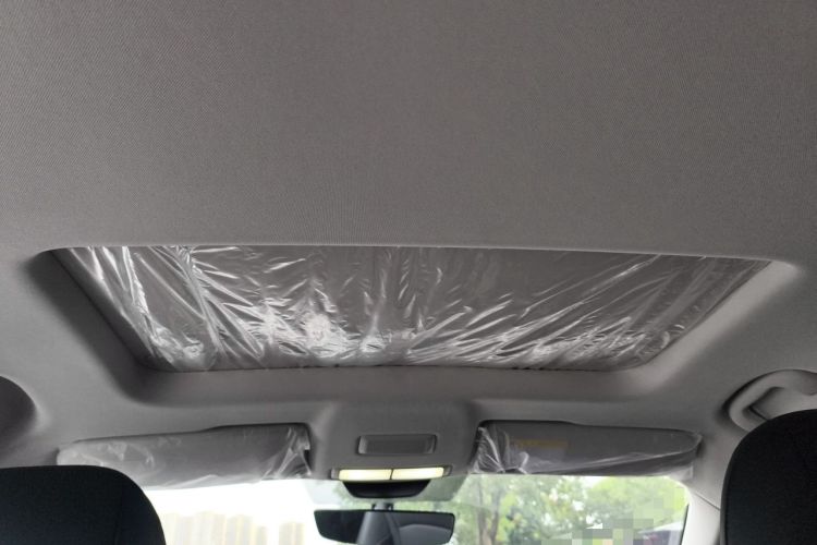 Used Roewe i5 2026 Model 1.5L CVT Luxury Version Headliner