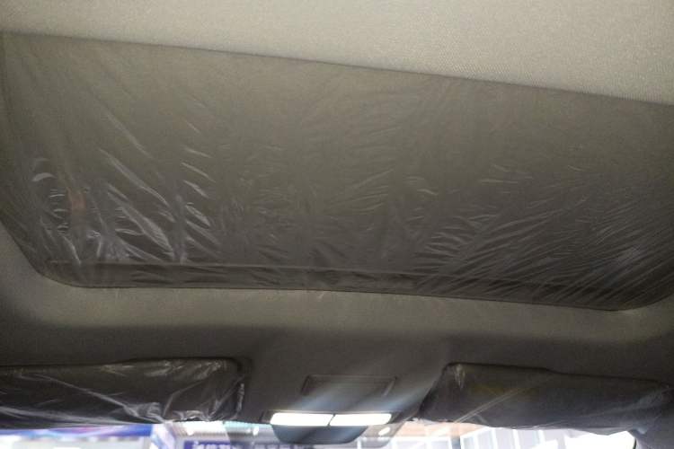 Used Roewe i5 2026 Model 1.5L CVT Luxury Version Headliner