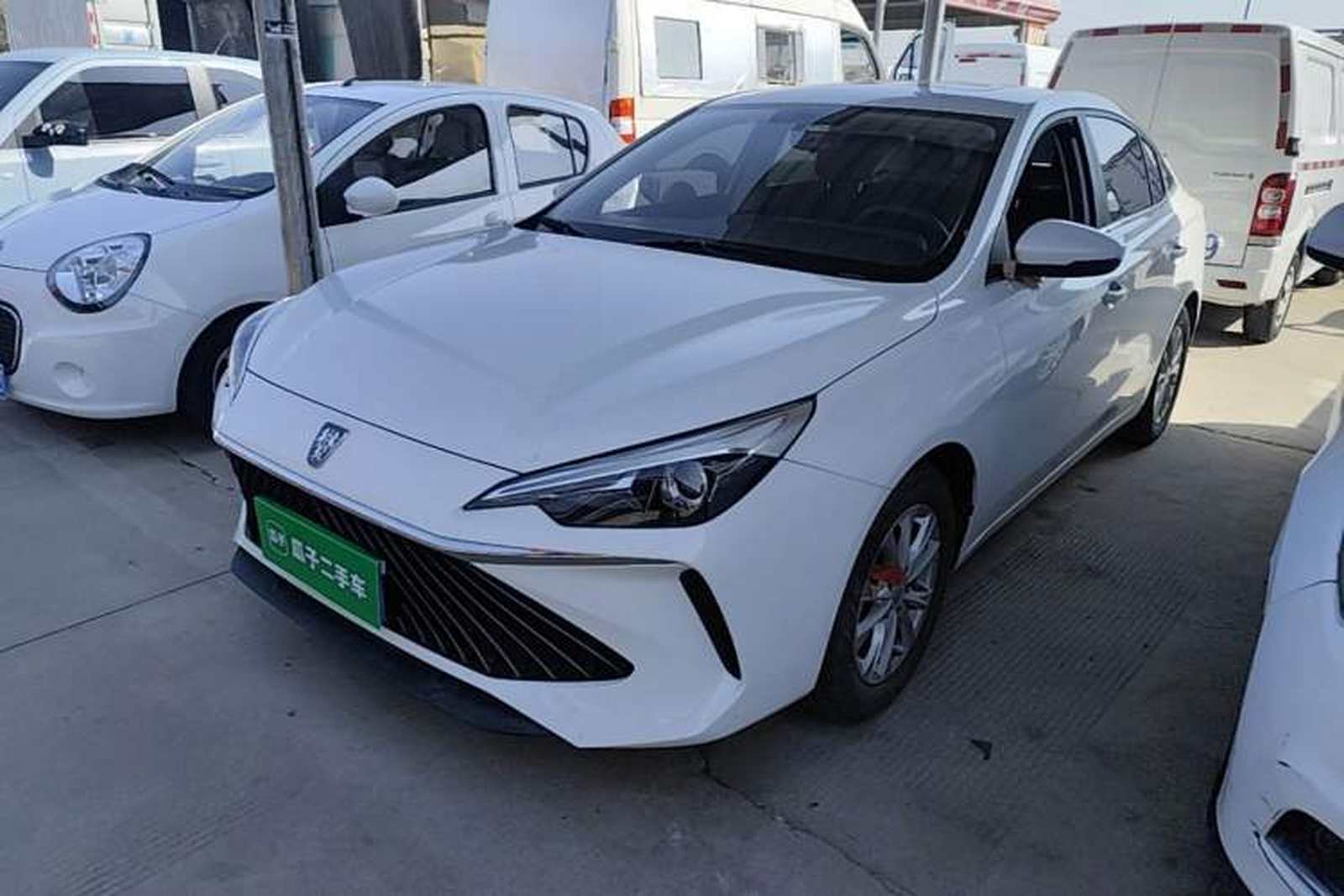 Фото Roewe с площадки