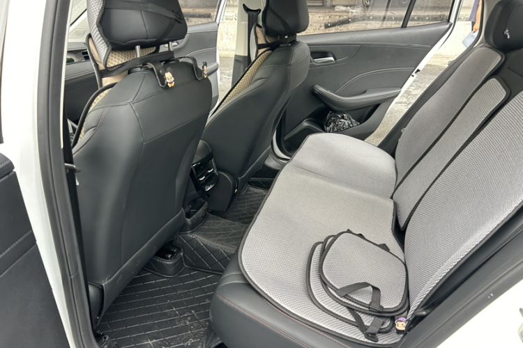 Used Roewe i5 2026 Model 1.5L CVT Luxury Version Interior 6