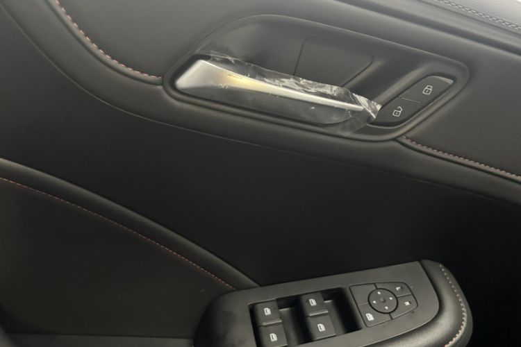 Used Roewe i5 2026 Model 1.5L Manual Comfort Version Interior 8