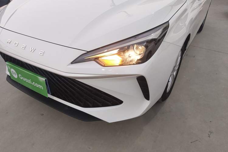 Used Roewe i5 2026 Model 1.5L Manual Comfort Version Left Front Headlight