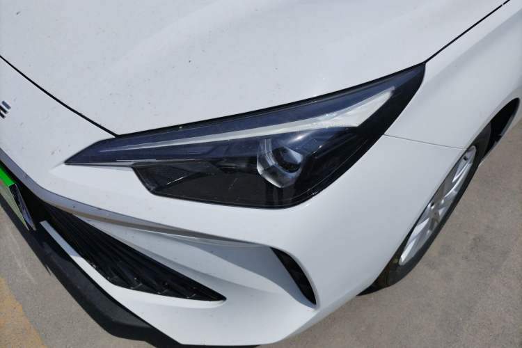 Used Roewe i5 2026 Model 1.5L Manual Comfort Version Left Front Headlight