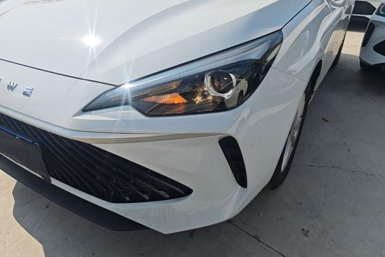 Used Roewe i5 2026 Model 1.5L CVT Luxury Version Left Front Headlight