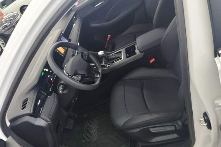 Used Roewe i5 2026 Model 1.5L CVT Luxury Version Left Front Seat