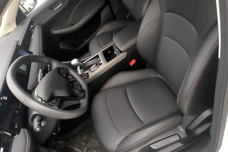 Used Roewe i5 2026 Model 1.5L CVT Luxury Version Left Front Seat