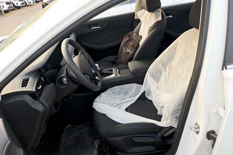 Used Roewe i5 2026 Model 1.5L CVT Luxury Version Left Front Seat