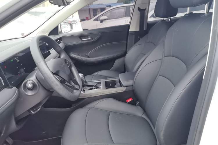 Used Roewe i5 2026 Model 1.5L CVT Luxury Version Left Front Seat