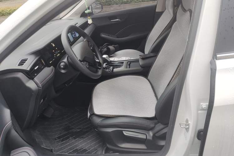 Used Roewe i5 2026 Model 1.5L CVT Luxury Version Left Front Seat