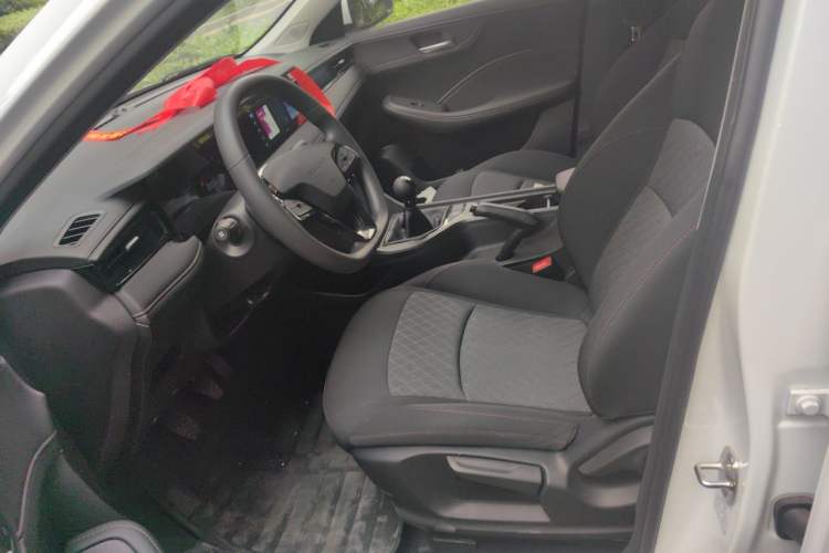 Used Roewe i5 2026 Model 1.5L Manual Comfort Version Left Front Seat